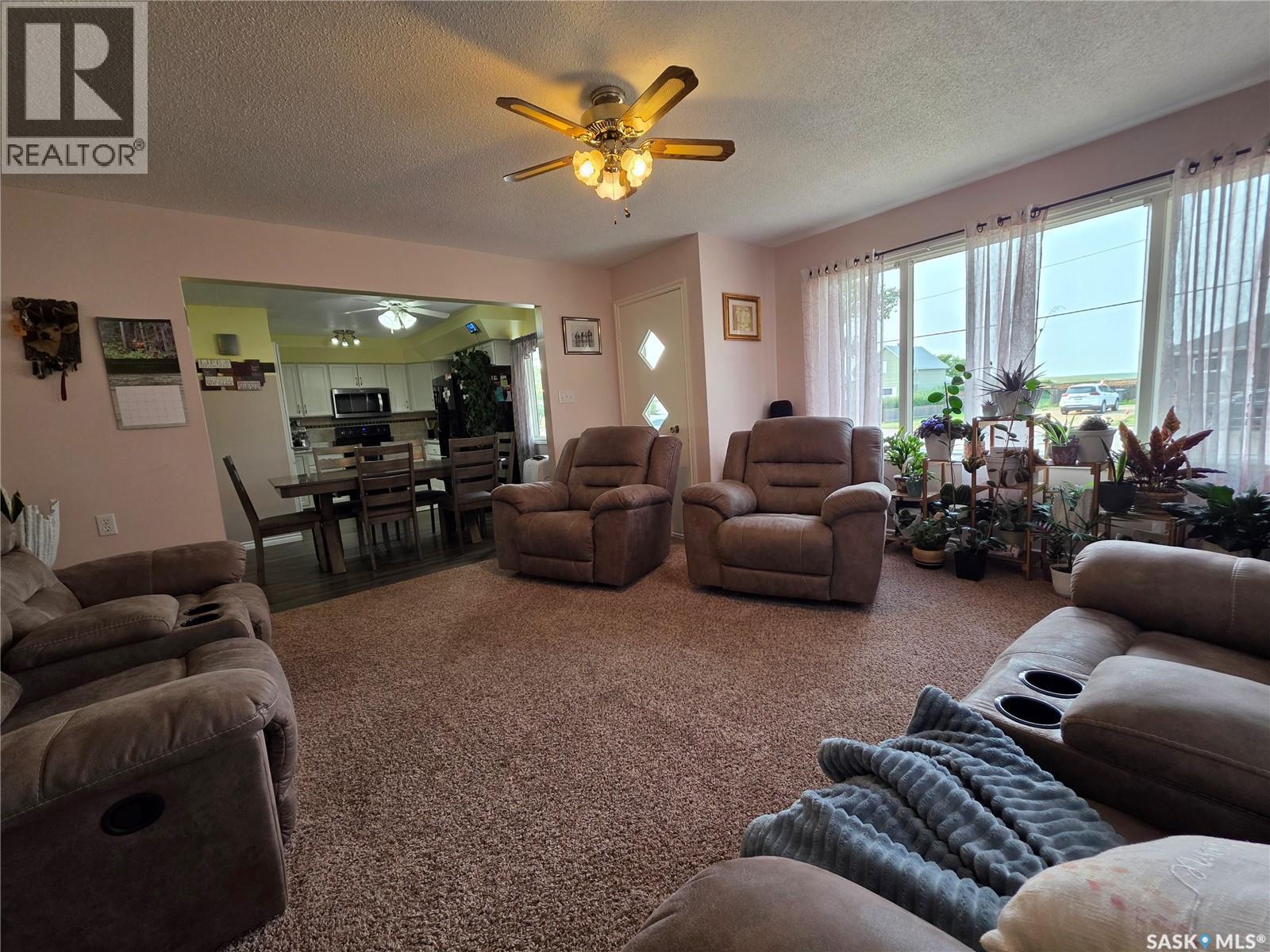 1321 Herbert Avenue, Herbert, Saskatchewan  S0H 2A0 - Photo 6 - SK043711