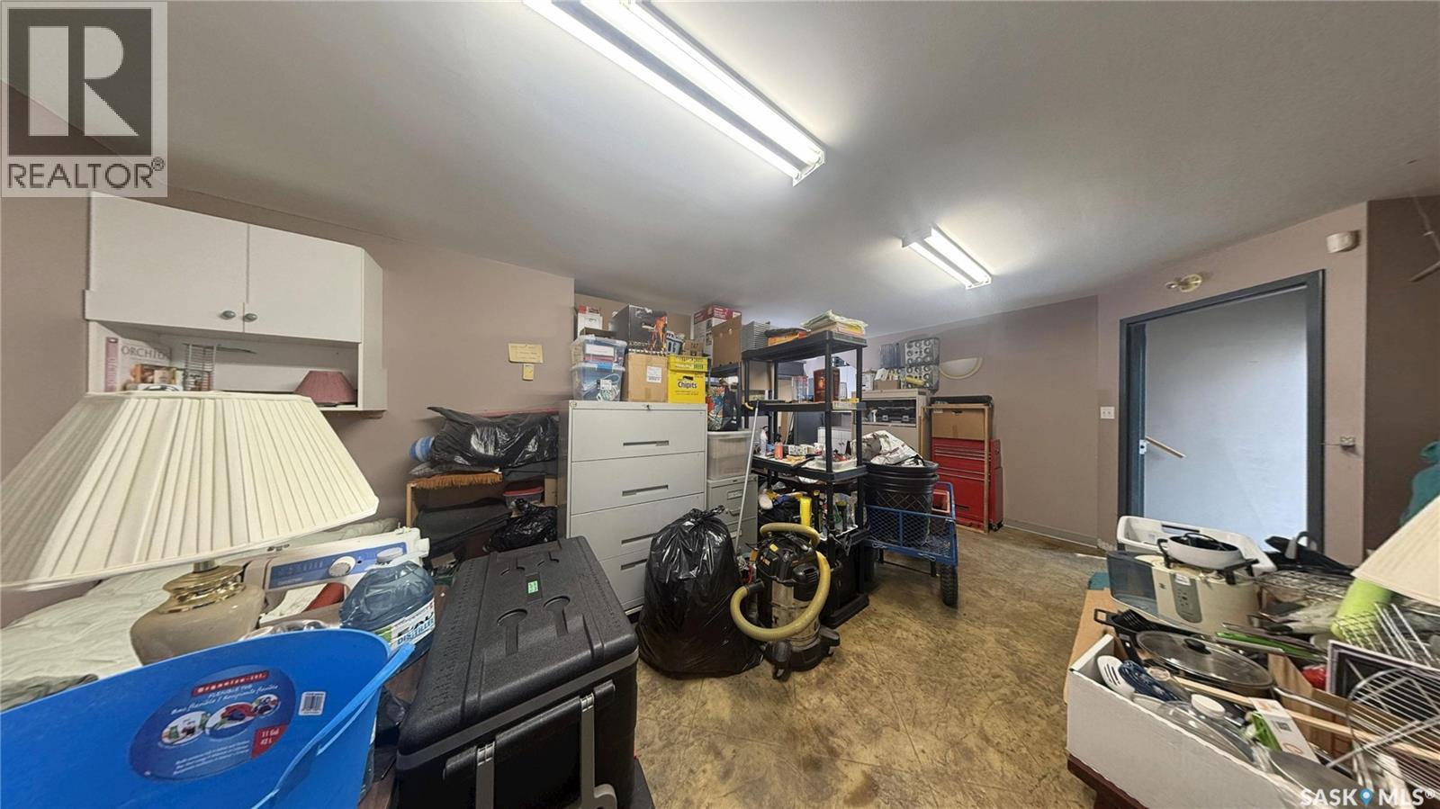 318 K Avenue S, Saskatoon, Saskatchewan  S7M 2E1 - Photo 5 - SK043468