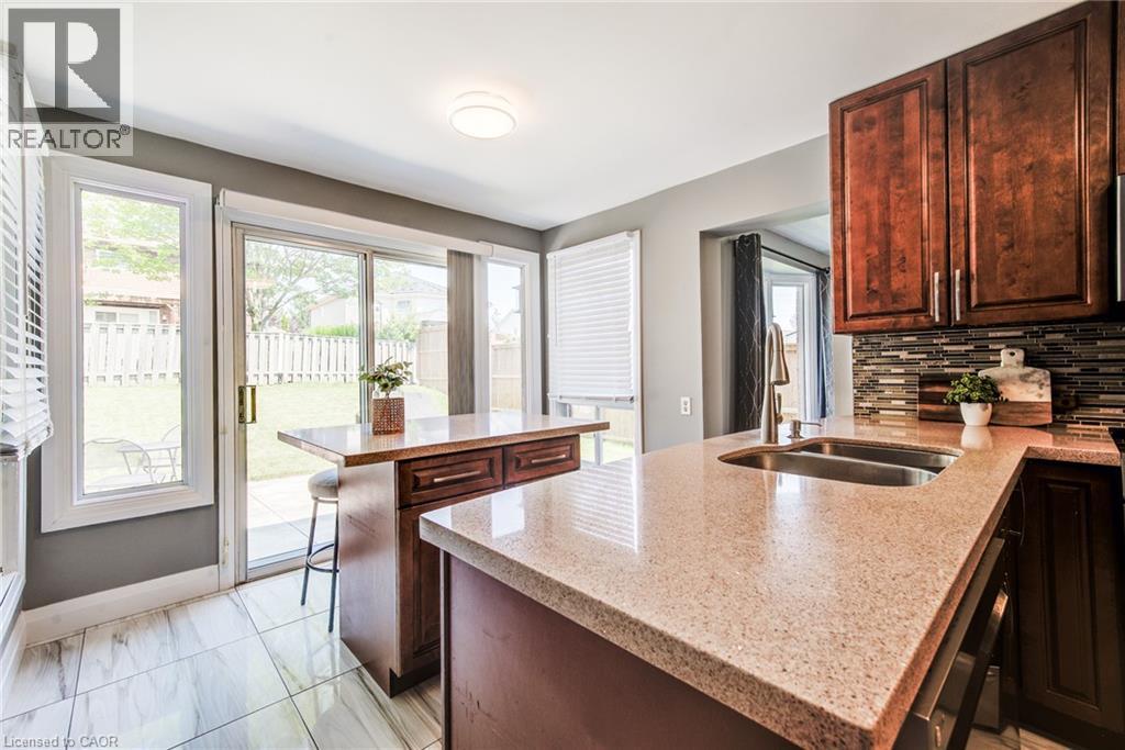 31 Old Maple Lane, Kitchener, Ontario  N2N 2K4 - Photo 8 - 40851027