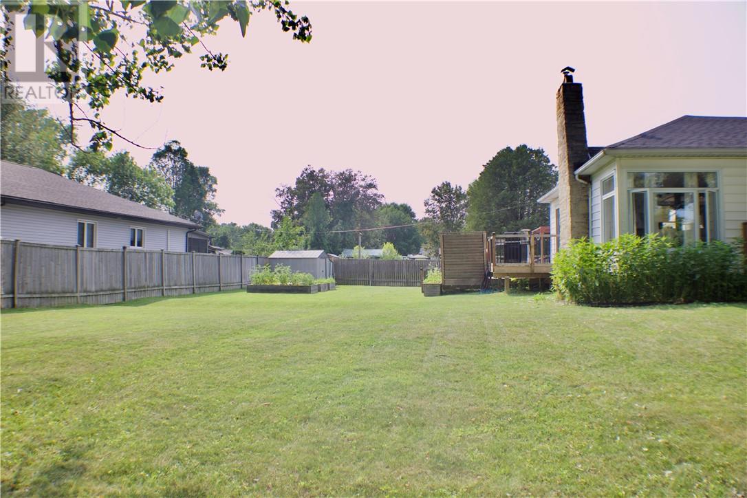 49 Worthington, Little Current, Ontario  P0P 1K0 - Photo 10 - 2129446