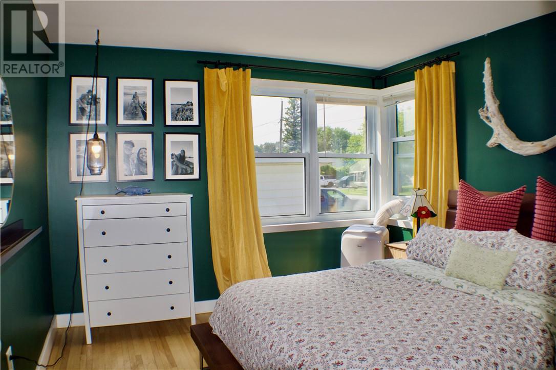 49 Worthington, Little Current, Ontario  P0P 1K0 - Photo 11 - 2129446