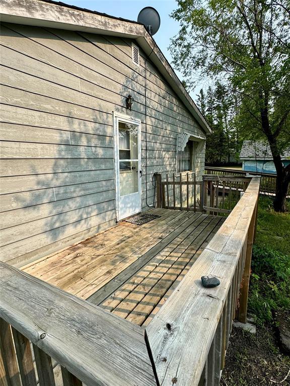 42 Third Avenue E, Oak Lake, Manitoba  R0M 1P0 - Photo 2 - 202618660
