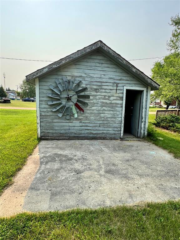 42 Third Avenue E, Oak Lake, Manitoba  R0M 1P0 - Photo 4 - 202618660