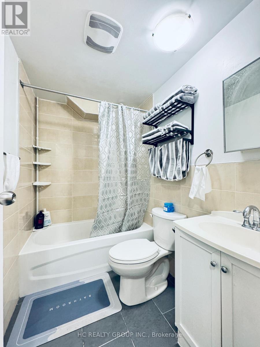 629 Bathurst Street, Toronto, Ontario  M5S 2R2 - Photo 6 - C13607152