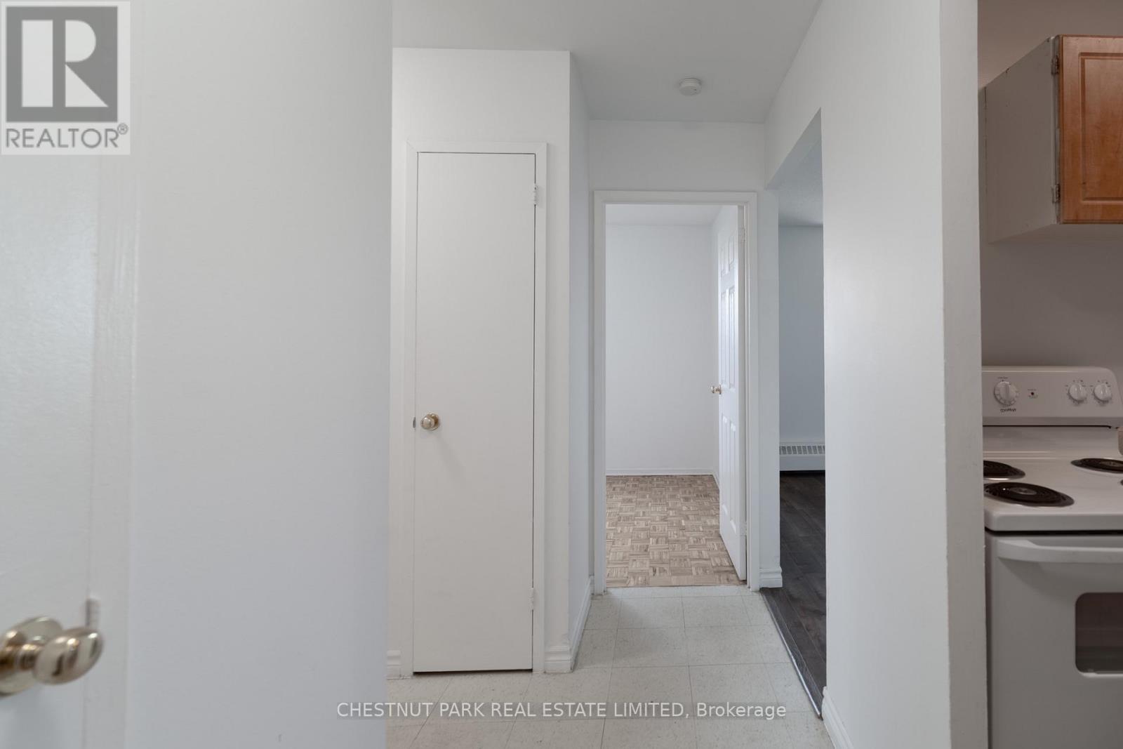 503 - 888 Glen Street, Oshawa, Ontario  L1J 5Z4 - Photo 3 - E13607156