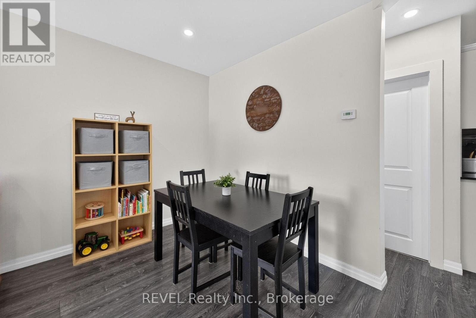 A - 514 - A Scott Street, St. Catharines, Ontario  L2M 3X2 - Photo 4 - X13607168