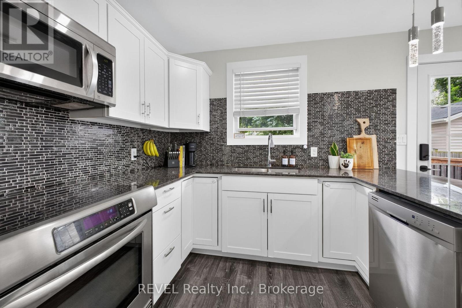A - 514 - A Scott Street, St. Catharines, Ontario  L2M 3X2 - Photo 7 - X13607168
