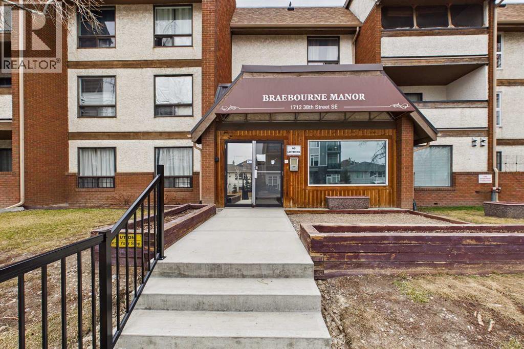 111, 1712 38 Street SE, Calgary, Alberta  T2A 1H1 - Photo 1 - A2330184