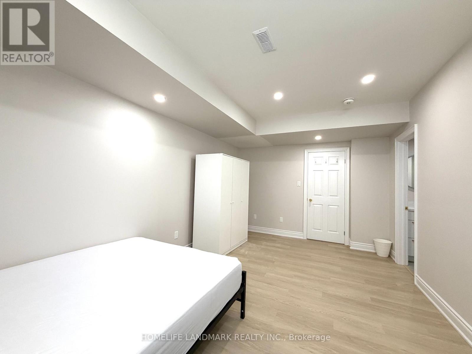 3380 Tudor Gate, Mississauga, Ontario L5L 3C7 - Photo 5 - W13607162