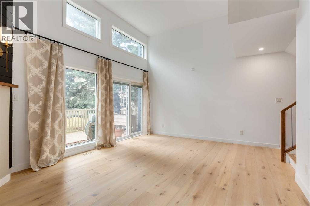 256 Point Mckay Terrace NW, Calgary, Alberta  T3B 4V6 - Photo 4 - A2323724