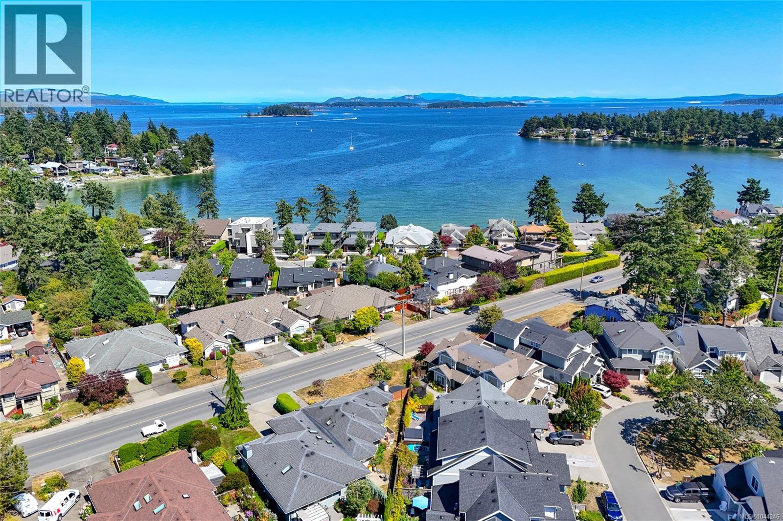 10372 Resthaven Dr, Sidney, British Columbia