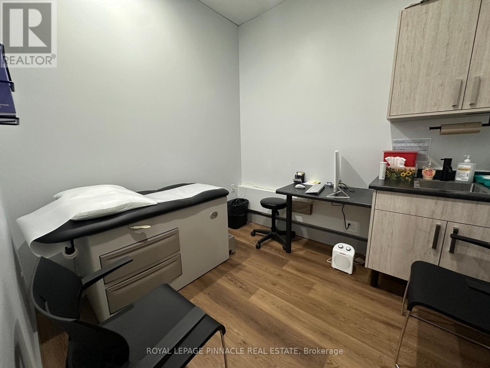 70 King Street E, Hamilton, Ontario  L8G 1K2 - Photo 5 - X13607194