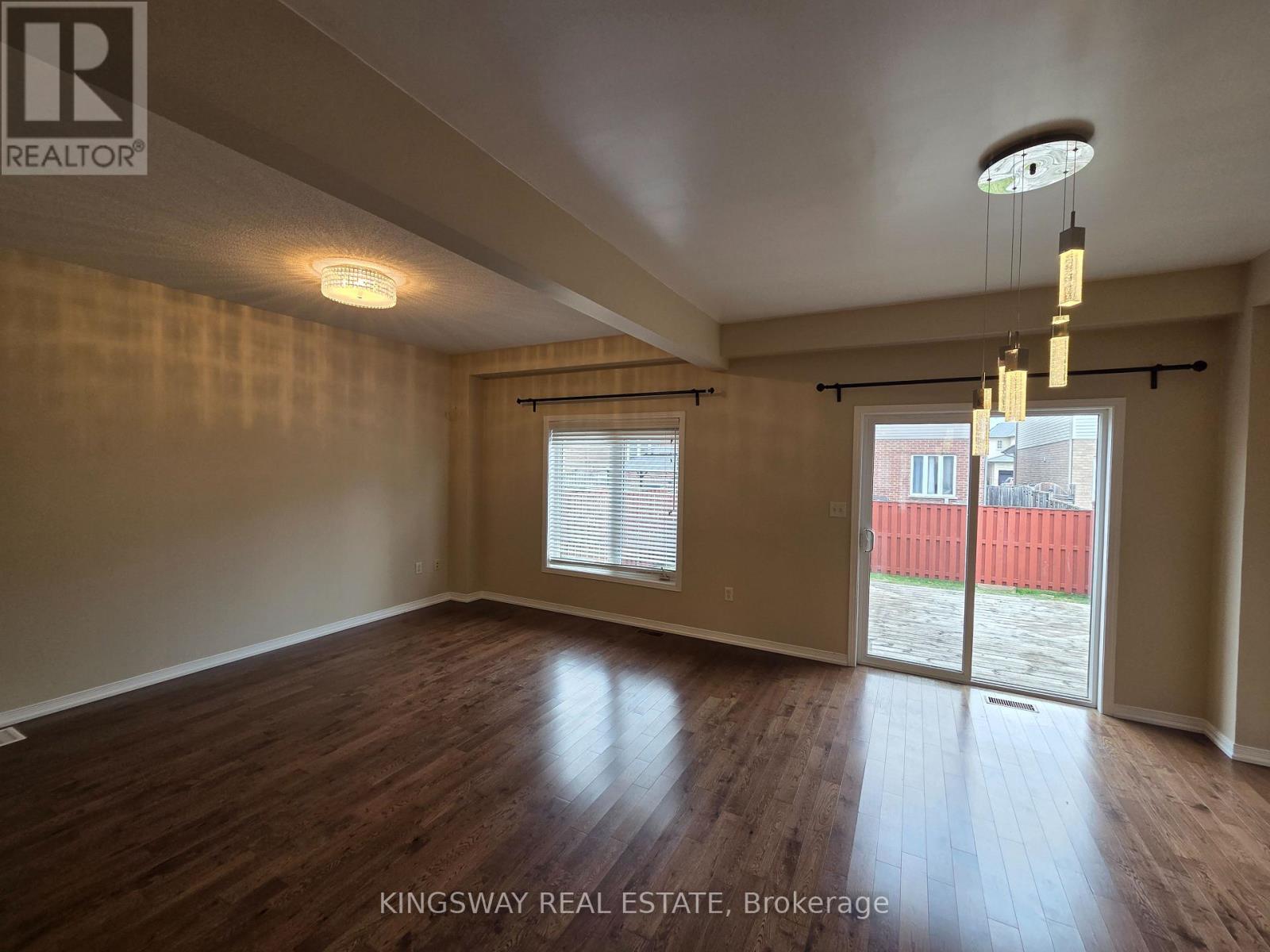 28 Tidemore Heights, Hamilton, Ontario  L8E 0B7 - Photo 8 - X13571712