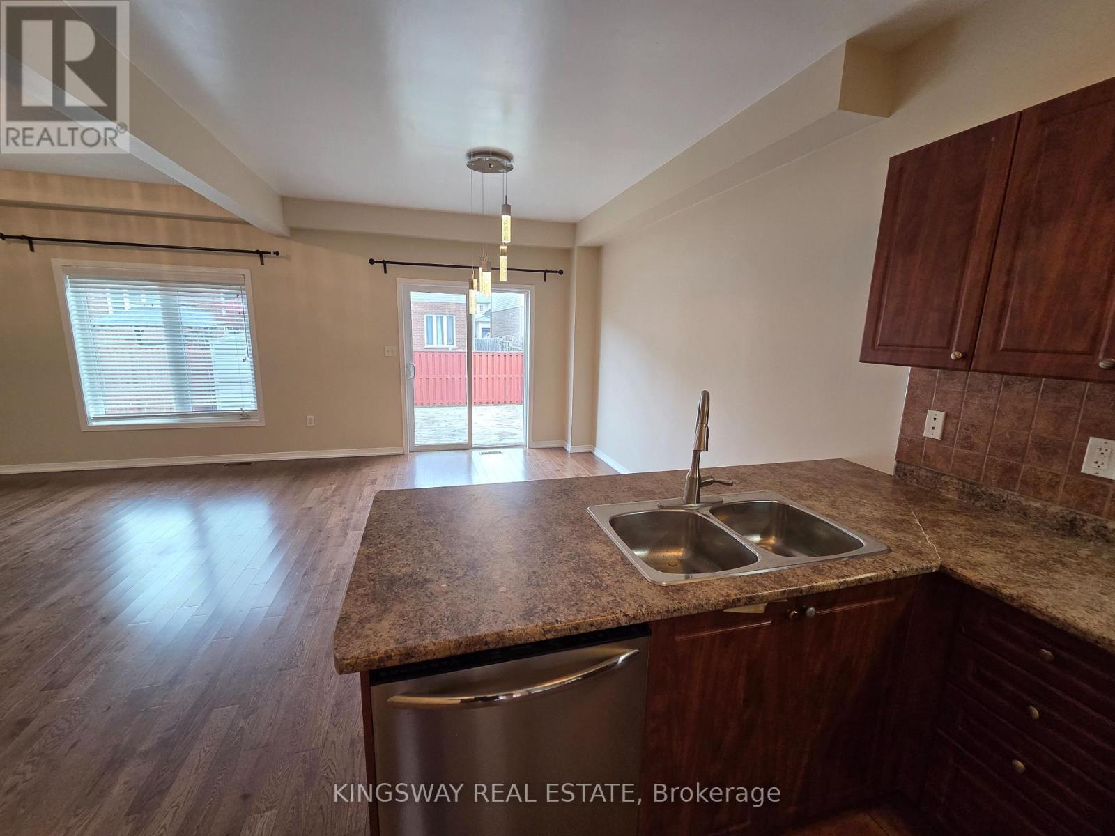 28 Tidemore Heights, Hamilton, Ontario  L8E 0B7 - Photo 7 - X13571712
