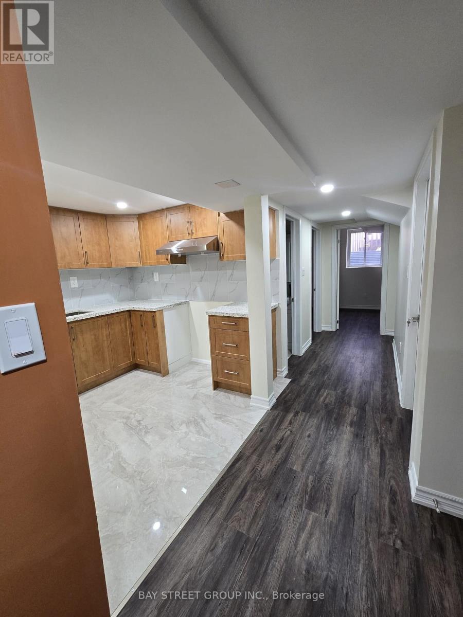 39 Decast Crescent, Markham, Ontario  L6B 1N6 - Photo 7 - N13607220