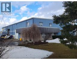 15 WANLESS Court, ayr, Ontario