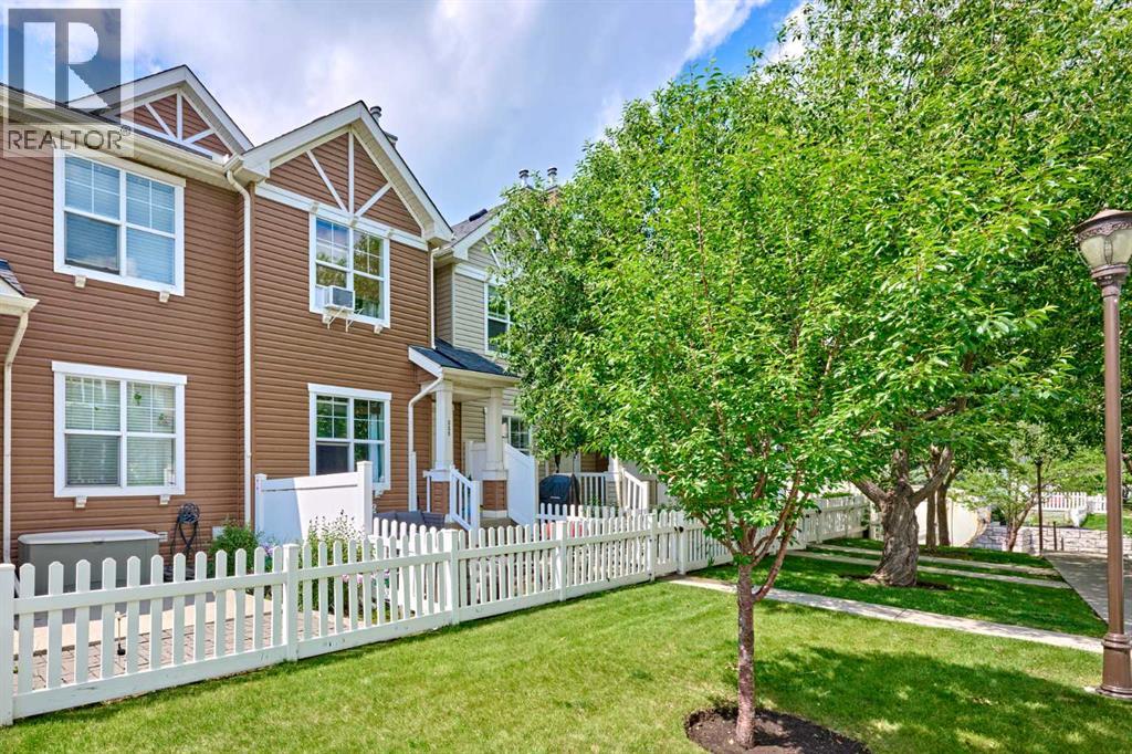 225 ELGIN Gardens SE, Calgary, Alberta