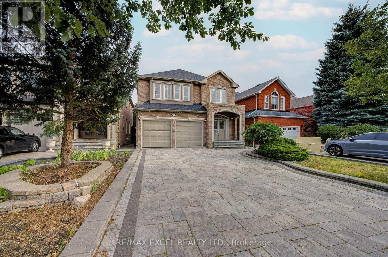 31 Pinewood Drive, Vaughan, Ontario  L4J 5P4 - Photo 3 - N13607264