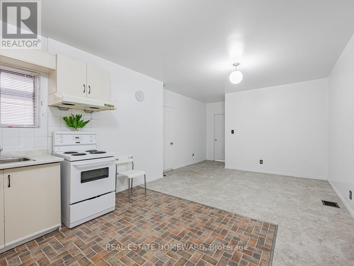 2438 Danforth Avenue, Toronto, Ontario  M4C 1K9 - Photo 3 - E13607298