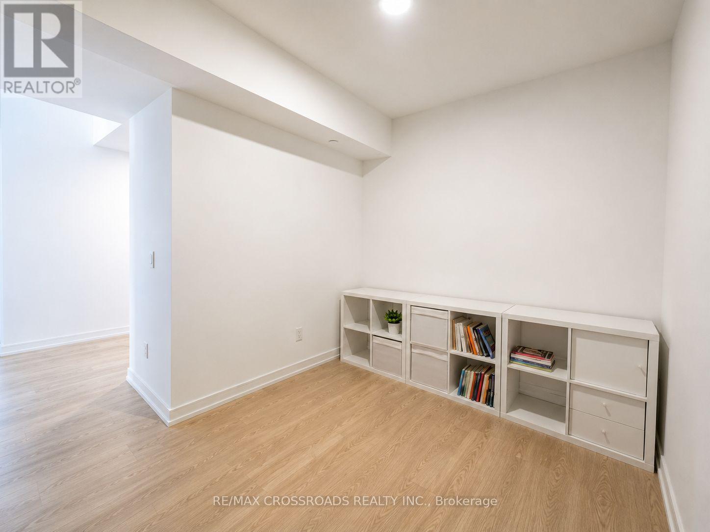 929 - 1100 Sheppard Avenue W, Toronto, Ontario  M3K 0E4 - Photo 6 - W13607296