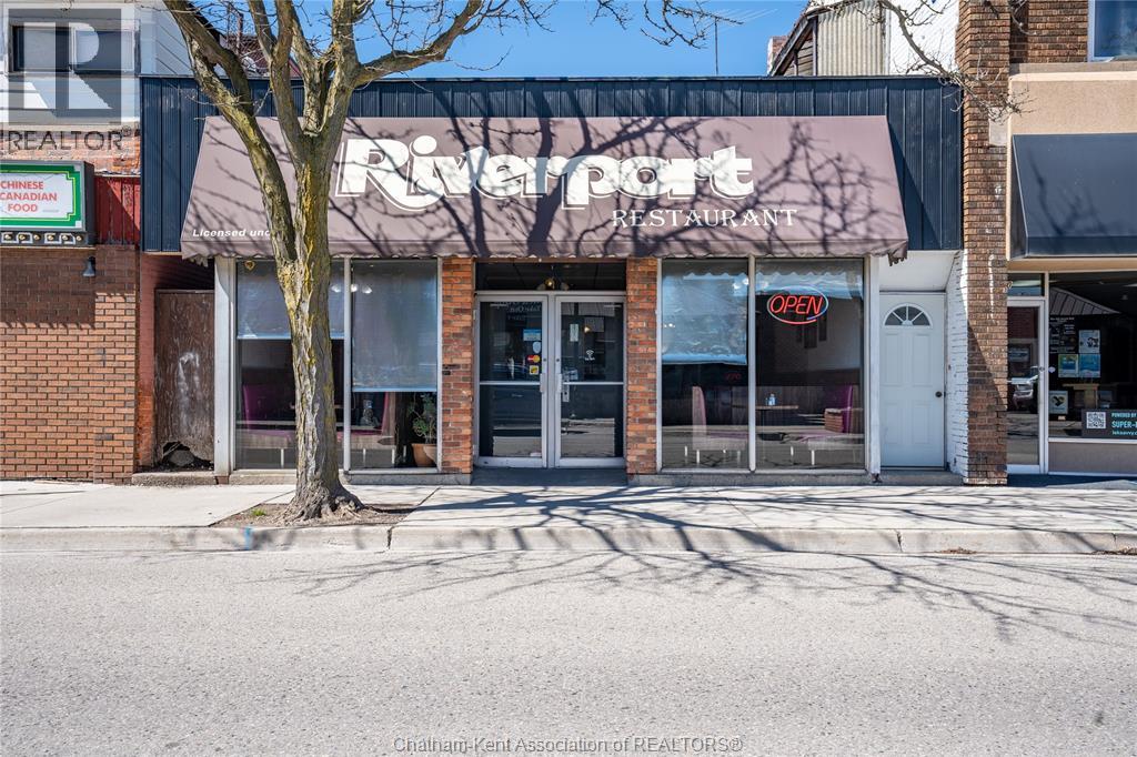 524 James Street, Wallaceburg, Ontario  N8A 2N9 - Photo 1 - 25020986