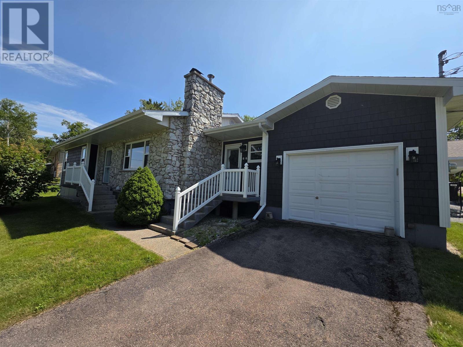 44 Beaumont Avenue, Sydney River, Nova Scotia