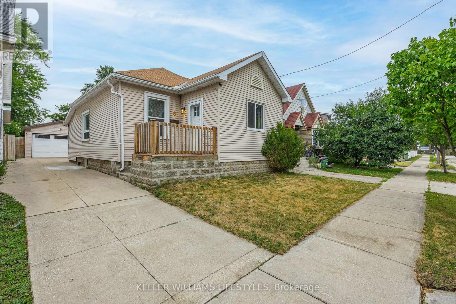 6 Ward Street, London East, Ontario  N5Z 1B8 - Photo 1 - X13607390