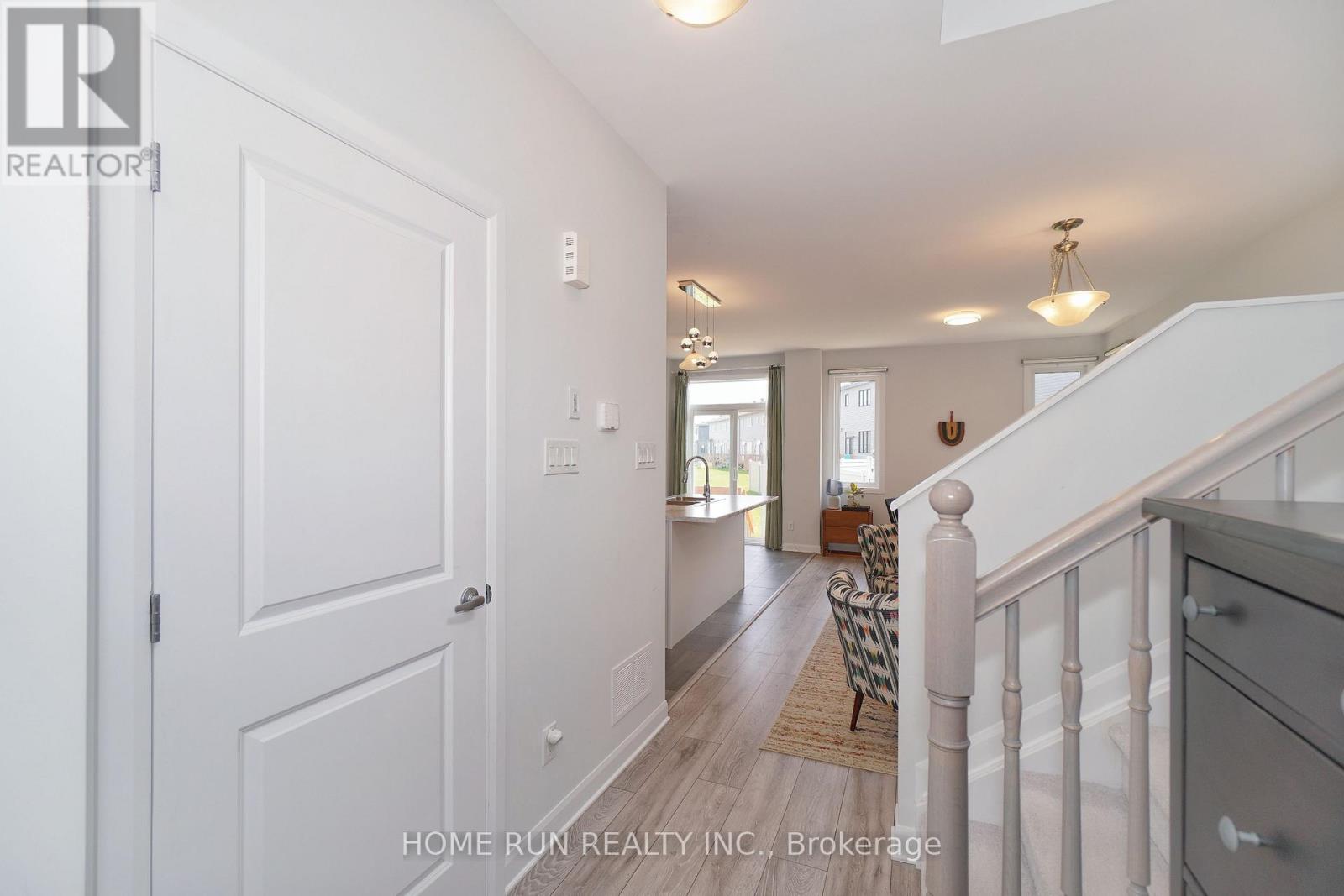 63 Natare Place, Ottawa, Ontario  K2T 0P3 - Photo 4 - X13607348