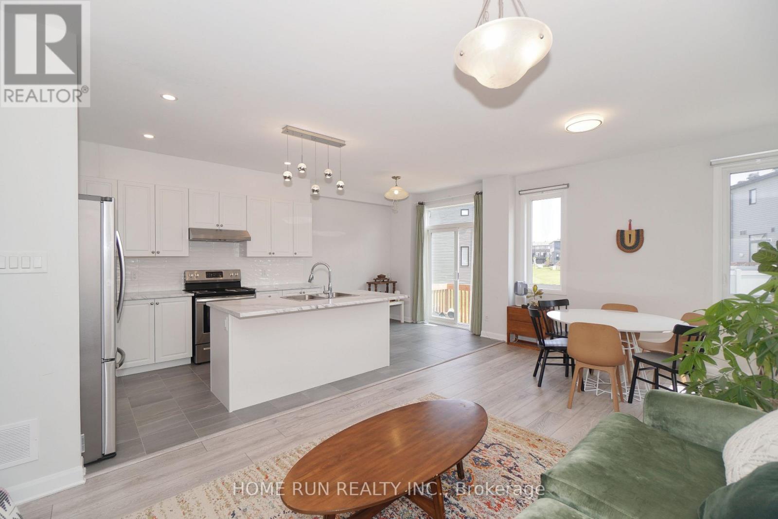 63 Natare Place, Ottawa, Ontario  K2T 0P3 - Photo 5 - X13607348