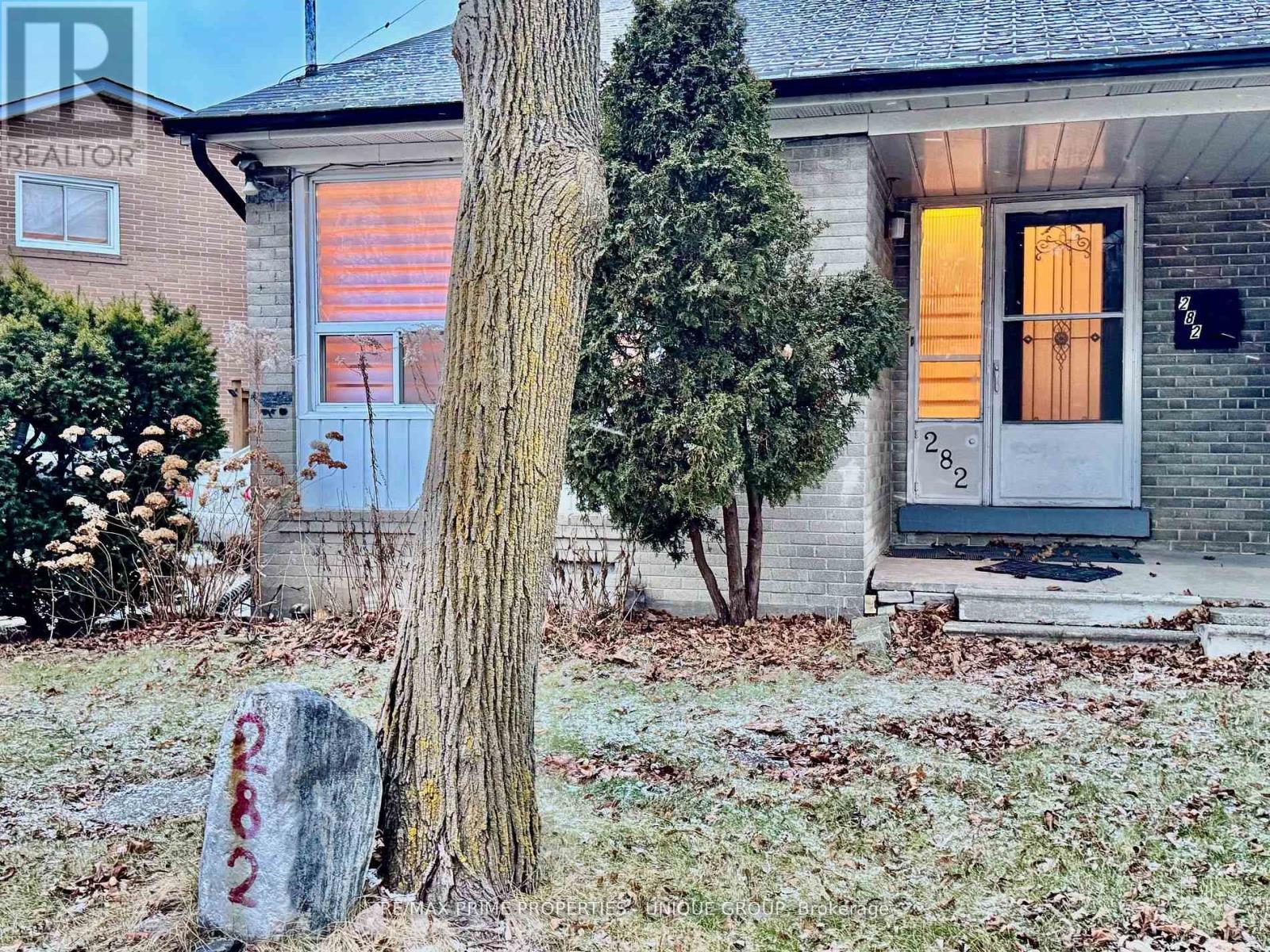 282 ROYWOOD DRIVE, Toronto, Ontario