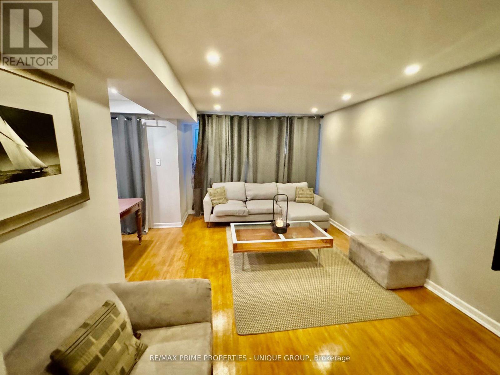 282 Roywood Drive, Toronto, Ontario  M3A 2E6 - Photo 4 - C13607330
