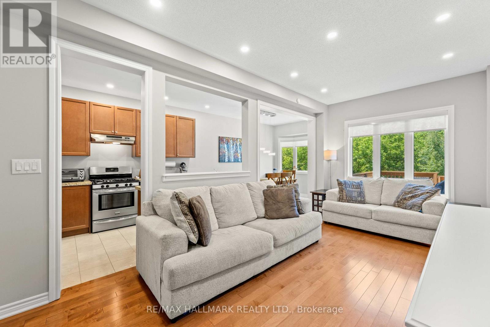 15 Gamble Glen Crescent, Richmond Hill, Ontario  L4S 2T3 - Photo 8 - N13607372