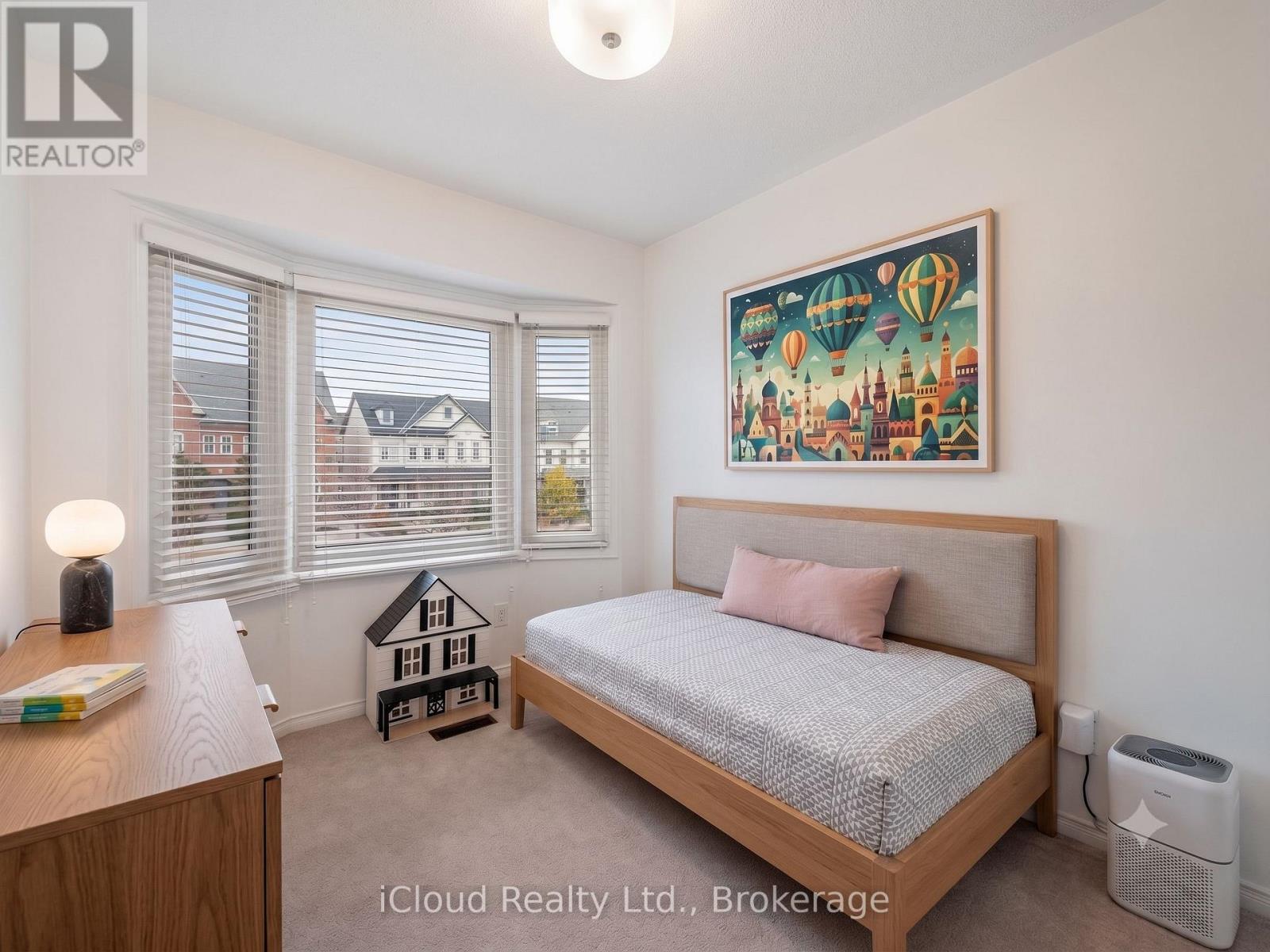 110 Glenashton Drive, Oakville, Ontario  L6H 6G3 - Photo 11 - W13607352