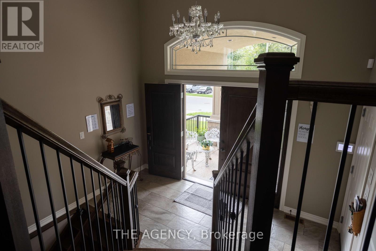 6737 Culp Street, Niagara Falls, Ontario  L2G 2C5 - Photo 3 - X13607342