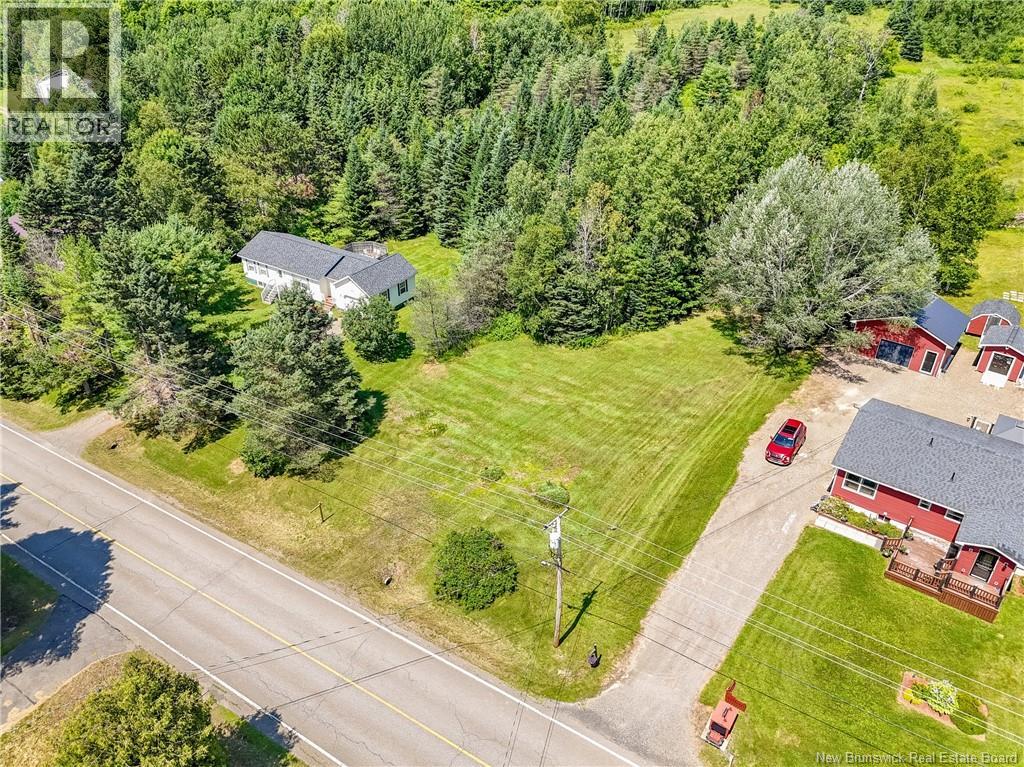<h3>$23,900</h3><p>135 Hospital Street, Bath, New Brunswick</p>