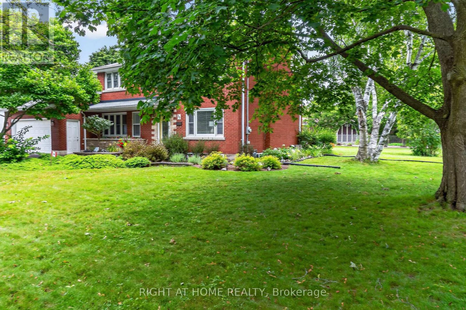 39 Park Avenue, St. Thomas, Ontario  N5R 4V9 - Photo 2 - X13607414