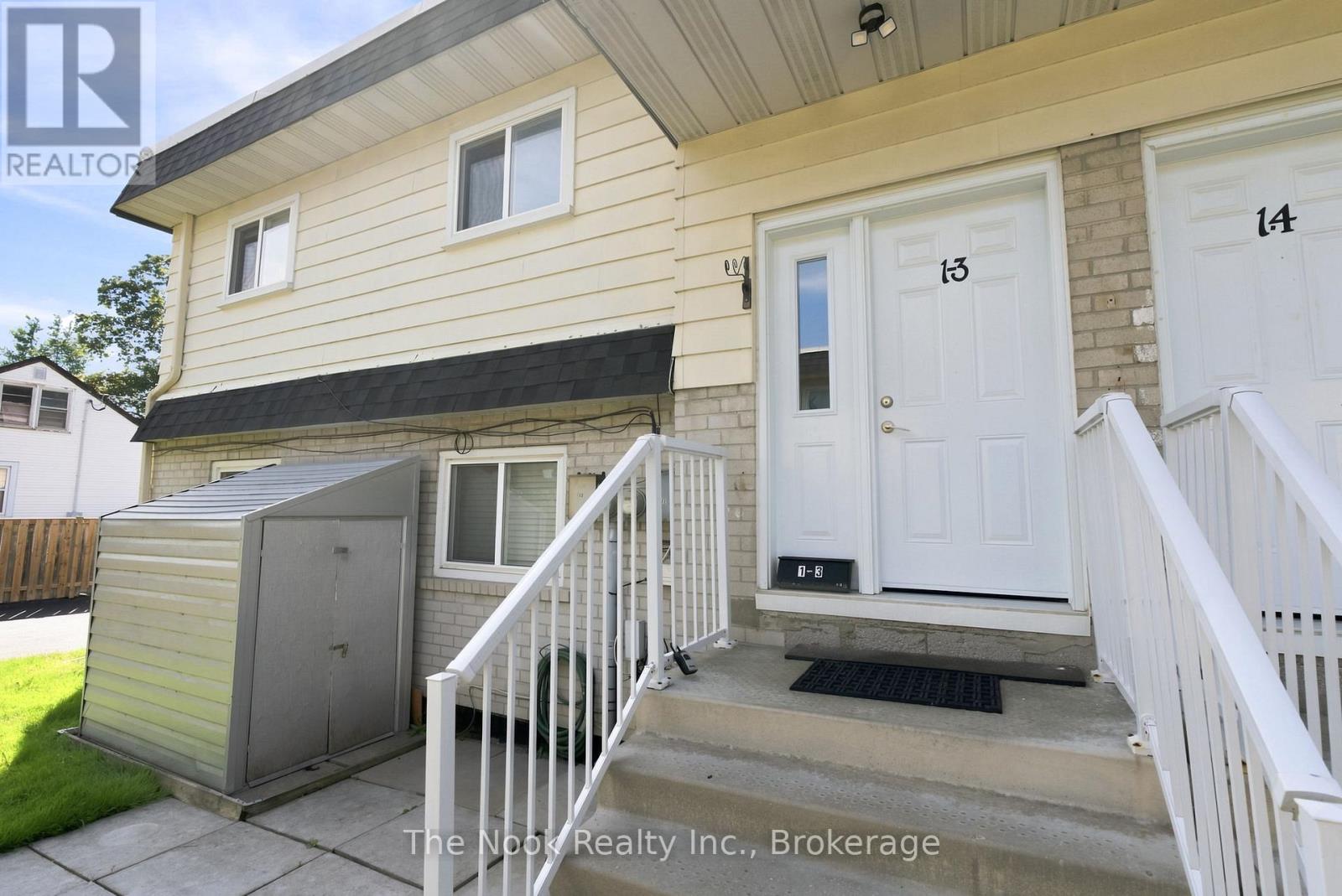 1-3 - 540 Mary Street E, Whitby, Ontario  L1N 2R1 - Photo 2 - E13607438