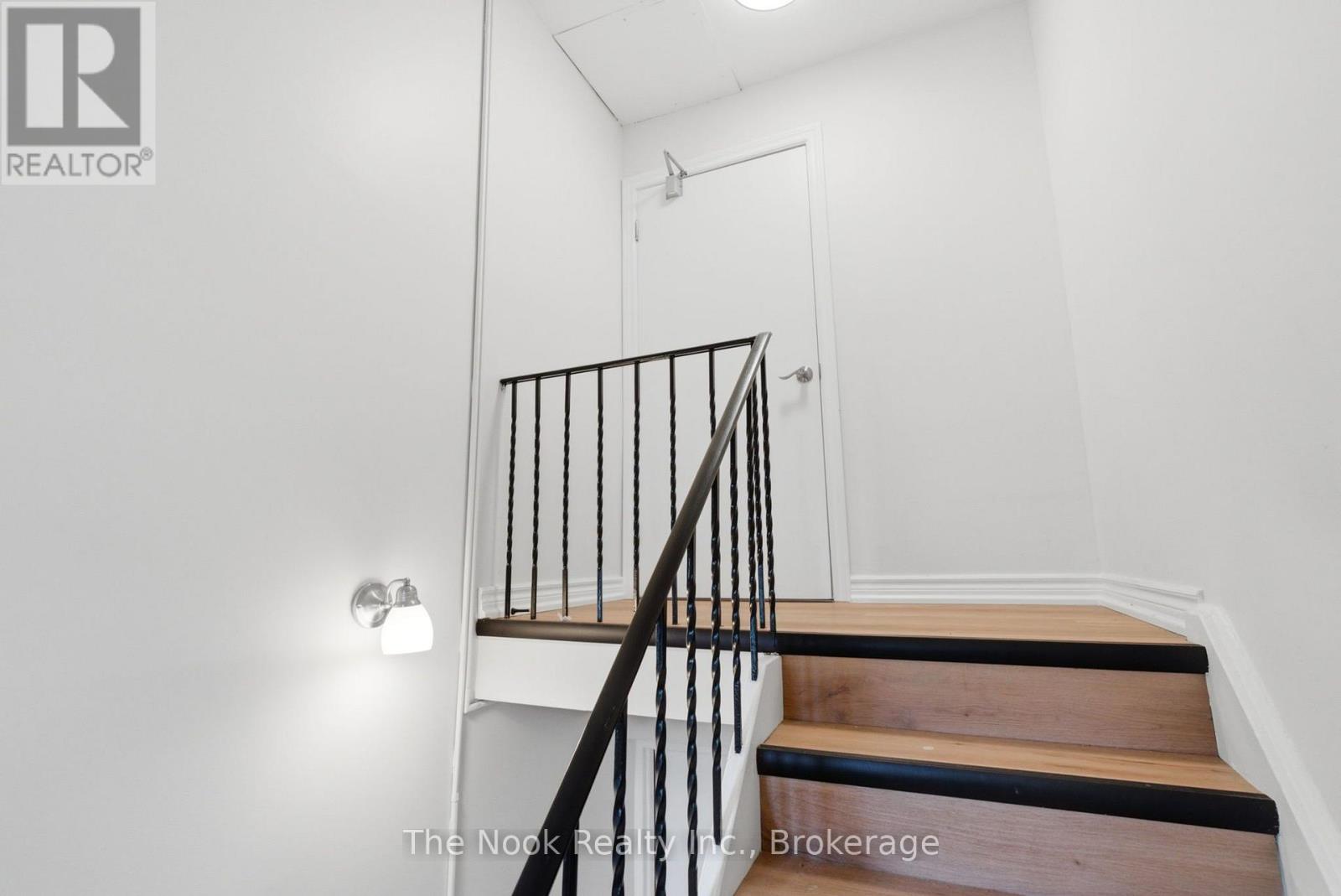1-3 - 540 Mary Street E, Whitby, Ontario  L1N 2R1 - Photo 4 - E13607438