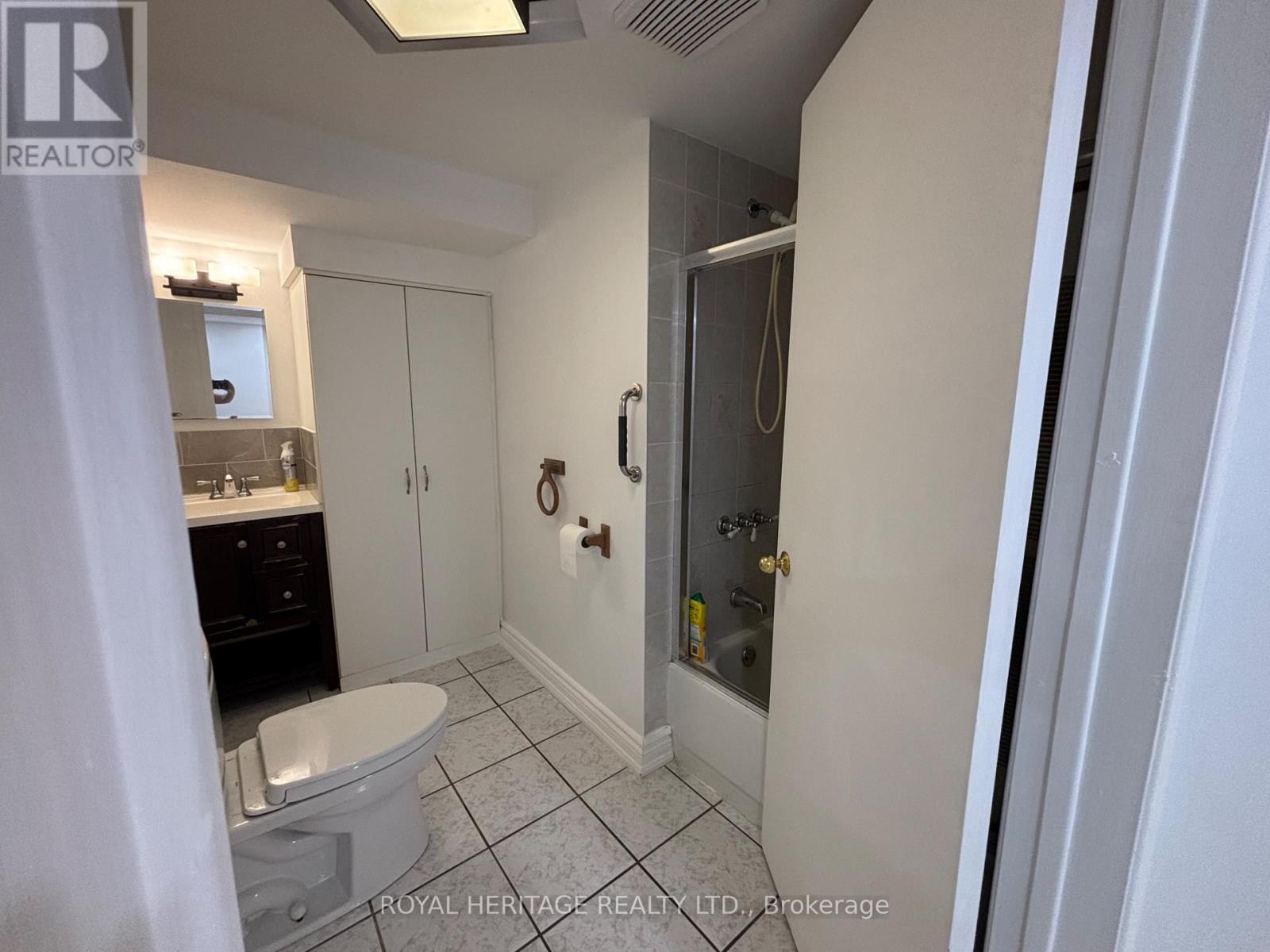 9 Dowers Drive, Ajax, Ontario  L1T 3C8 - Photo 10 - E13607436