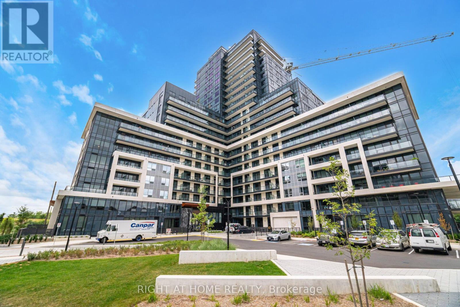 1808 - 3220 WILLIAM COLTSON AVENUE, Oakville (JM Joshua Meadows)