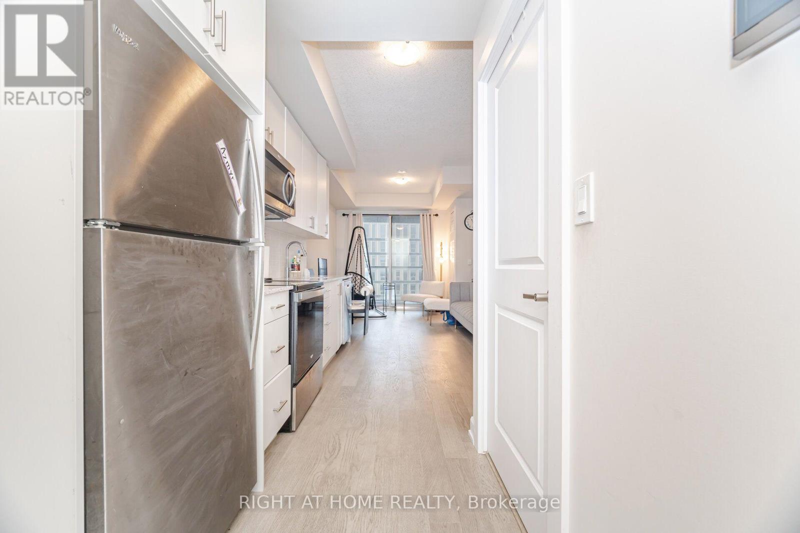 1808 - 3220 William Coltson Avenue, Oakville, Ontario  L6H 7X9 - Photo 10 - W13607396