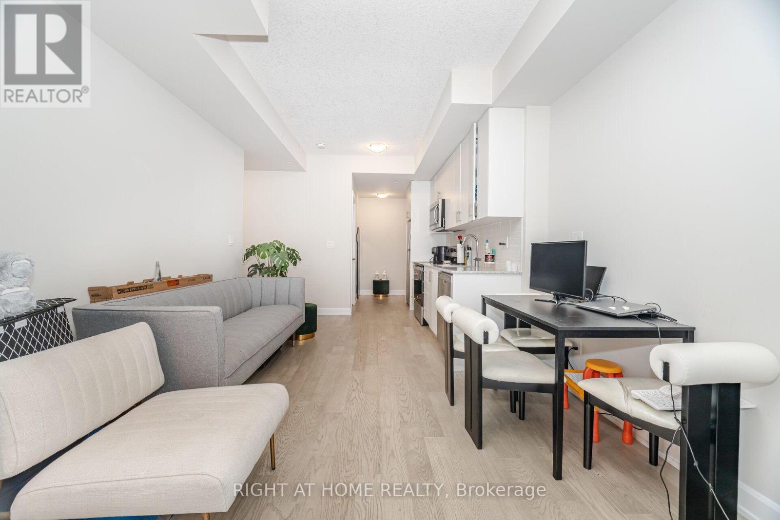 1808 - 3220 William Coltson Avenue, Oakville, Ontario  L6H 7X9 - Photo 16 - W13607396