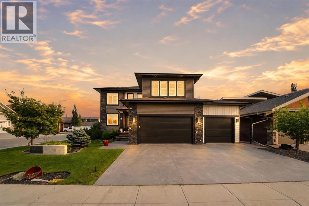 200 Vancouver Crescent, Red Deer, Alberta  T4R 0N7 - Photo 1 - A2332205