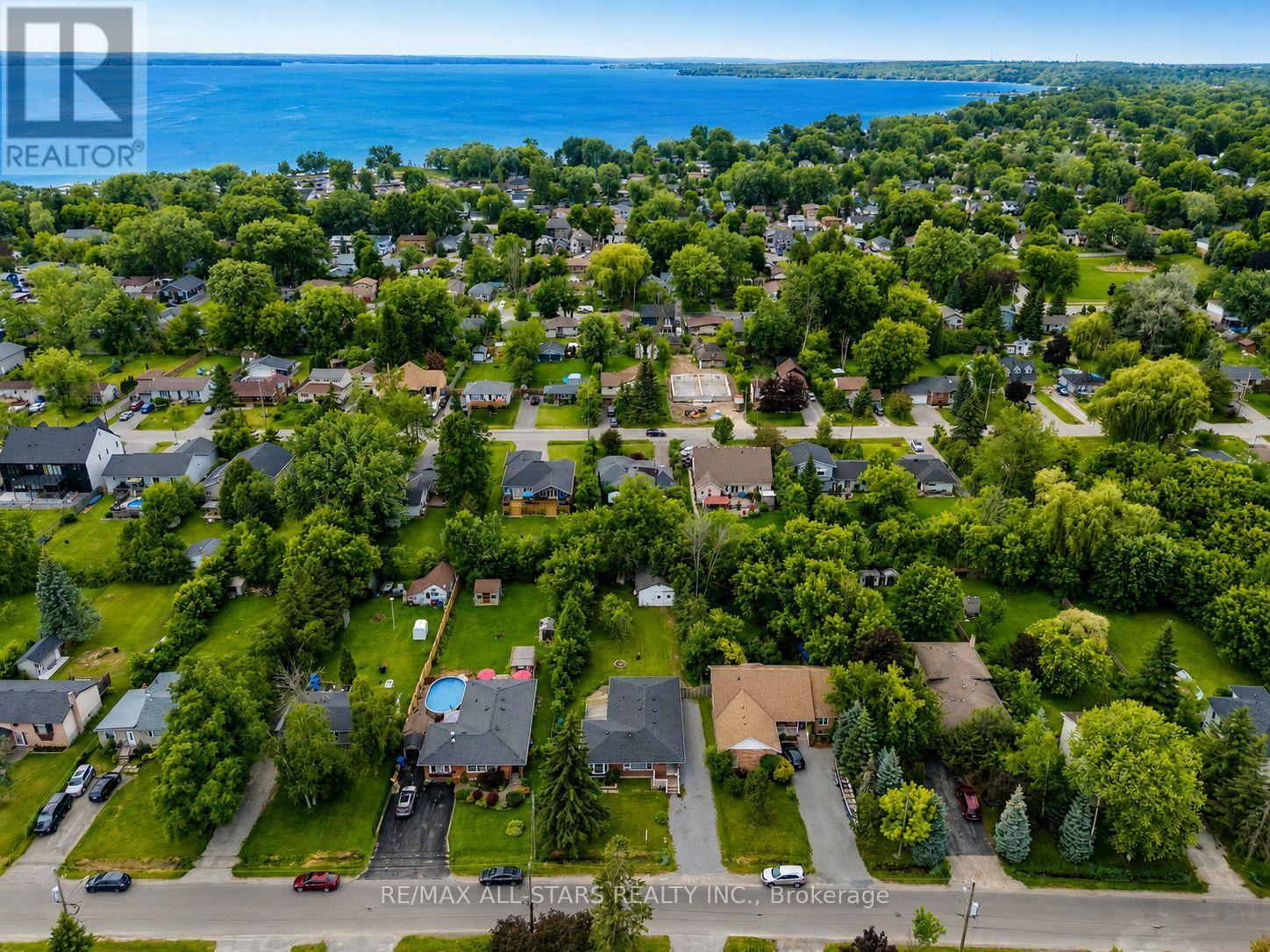 340 Walter Drive, Georgina, Ontario  L4P 3A7 - Photo 4 - N13505488