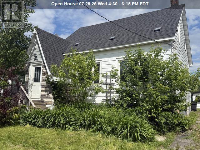 488 Morin St, Sault Ste. Marie, Ontario  P6C 3E9 - Photo 1 - SM261631