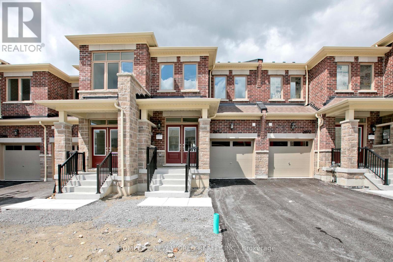2970 Gatestone Path, Pickering, Ontario  L1X 2R5 - Photo 2 - E13607508