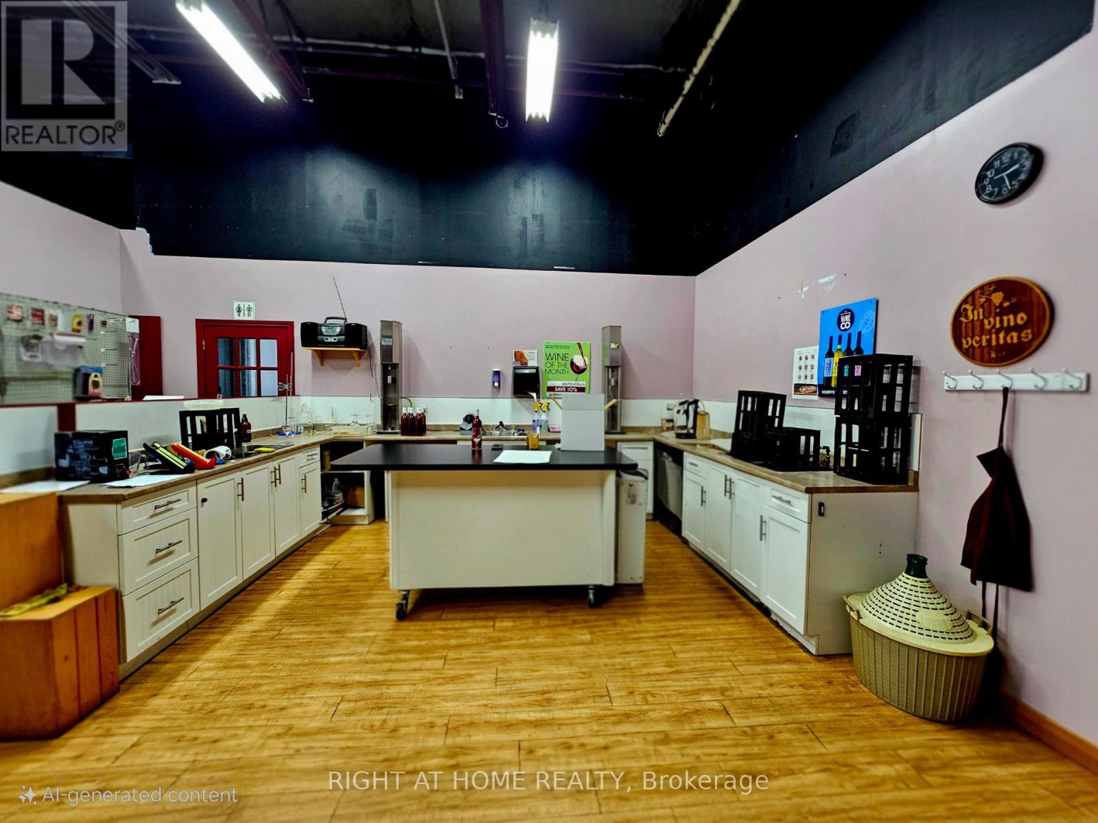 6 - 3220 Dufferin Street, Toronto, Ontario  M6A 2T3 - Photo 4 - W13607492