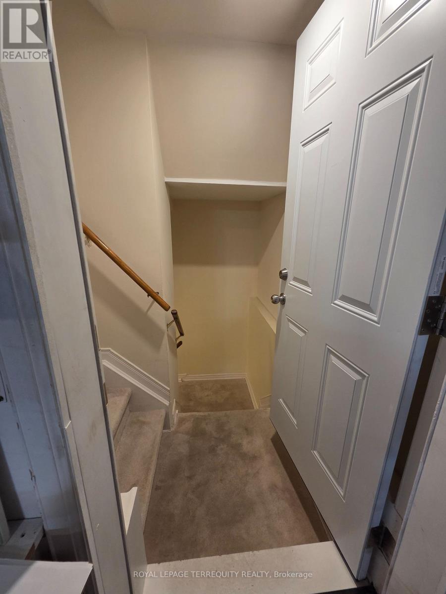 16 Royal Chapin Crescent, Richmond Hill, Ontario  L4S 1Z9 - Photo 4 - N13605566