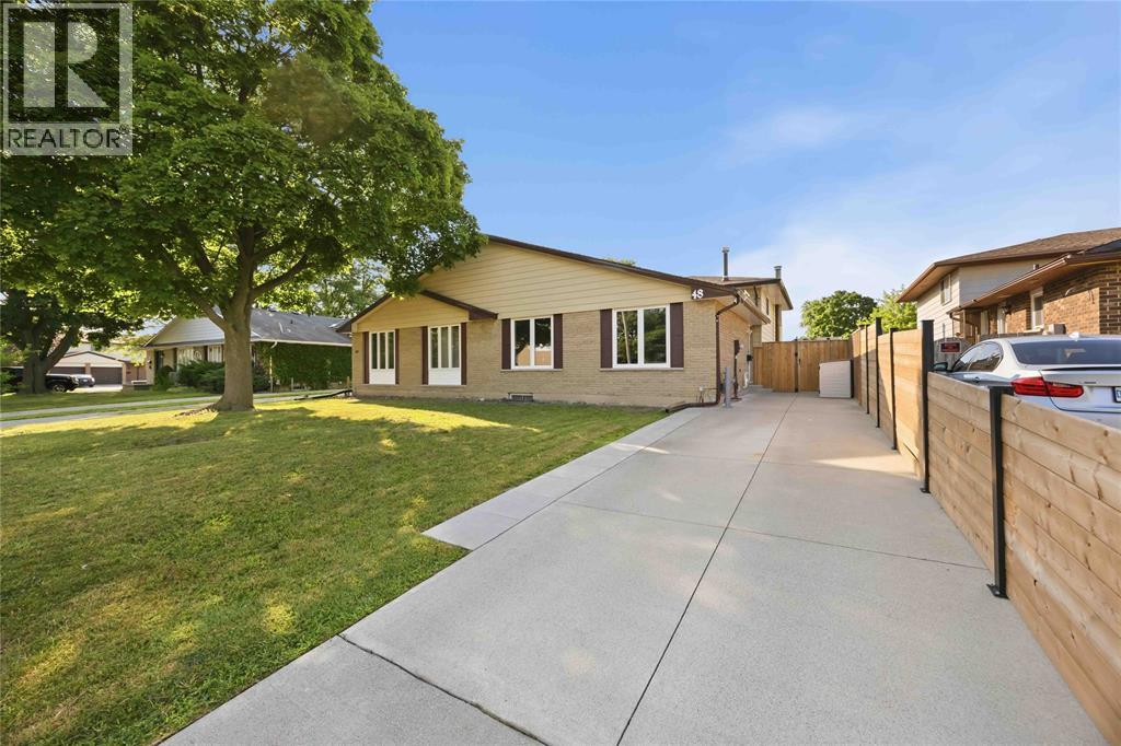 48 York Crescent, Sarnia photo 2