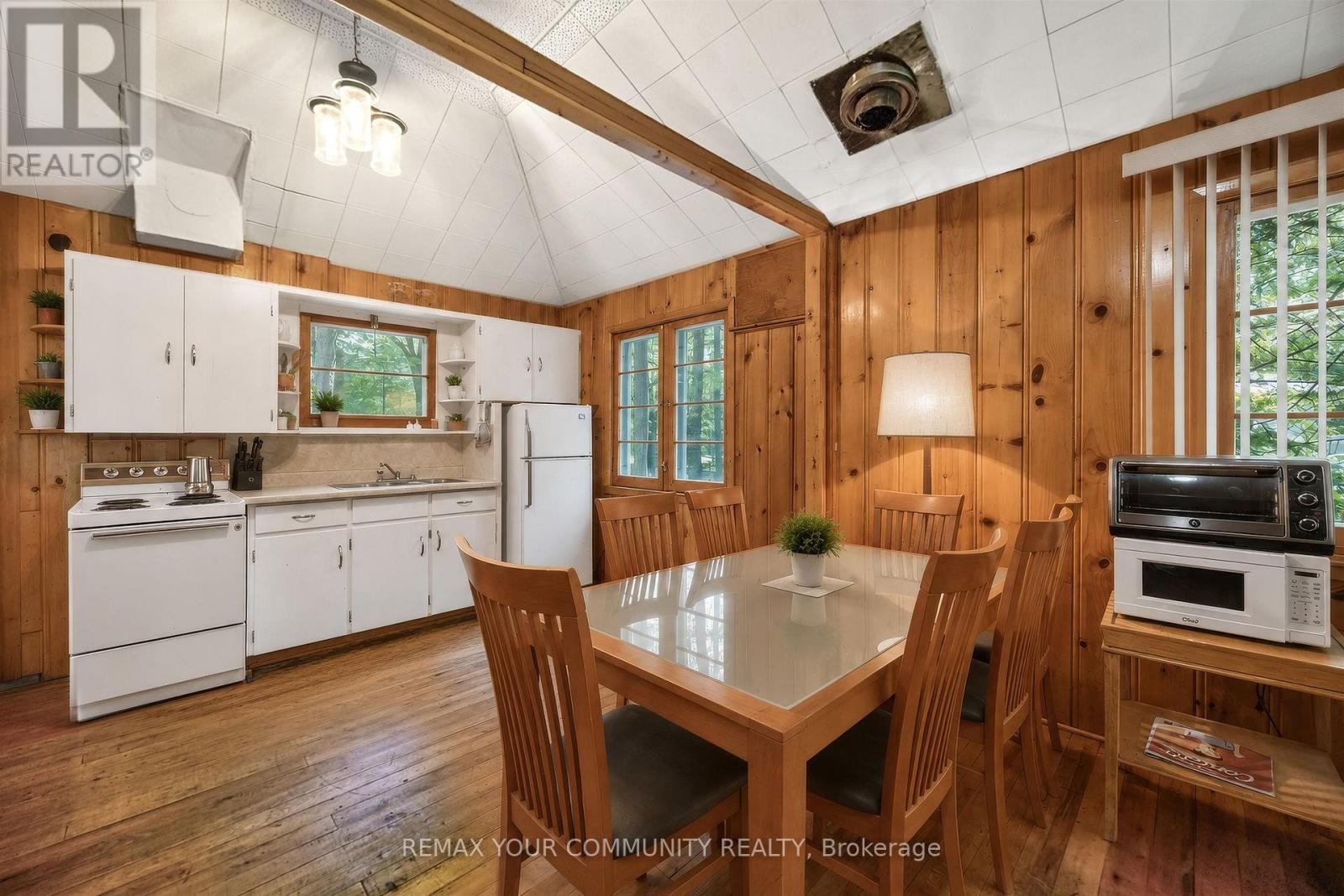 341 Tiny Beaches Road N, Tiny, Ontario  L9M 1R3 - Photo 10 - S13586334